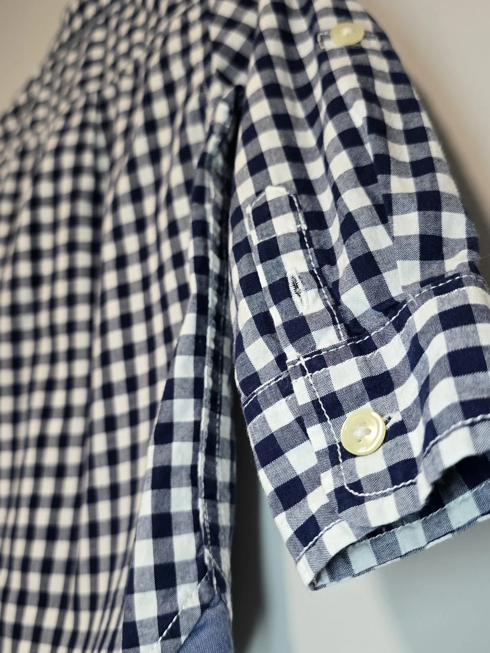 GAP button down